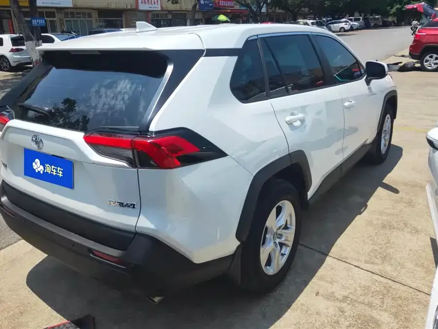 Toyota RAV4 RAV4 Rongfang 2023 2.0L CVT 2WD Urban Edition 2023 — миниатюра 3