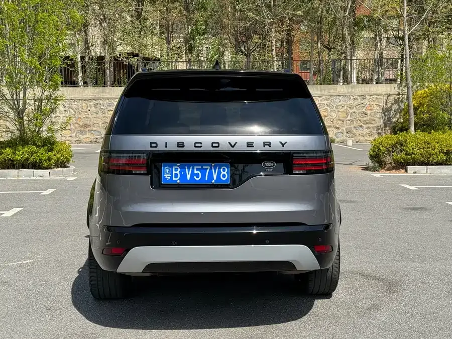 Land Rover finds Discover the 2023 360PS Metropolis Edition 2022 — миниатюра 3