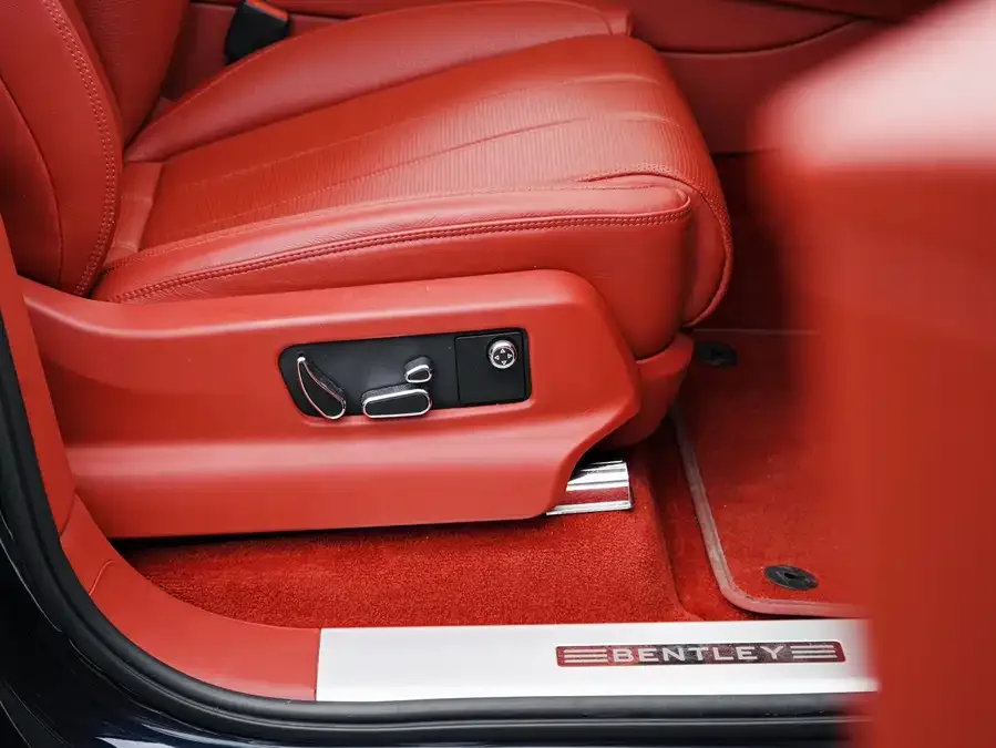 Bentley Bentayga Bentayga 2021 4.0T V8 2022 — миниатюра 4