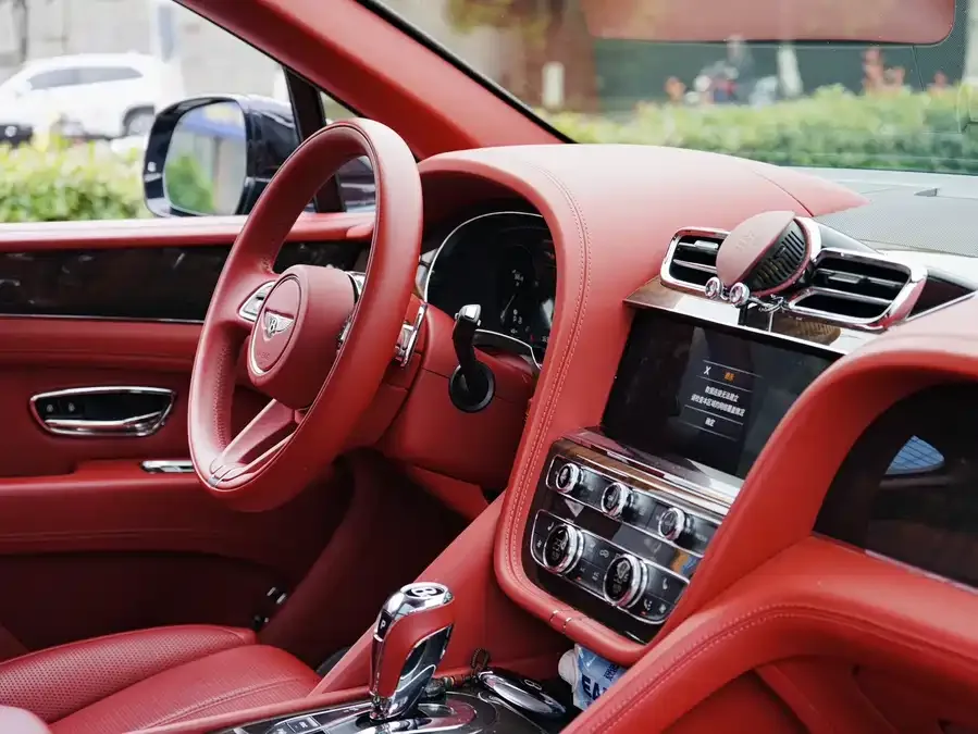 Bentley Bentayga Bentayga 2021 4.0T V8 2022 — миниатюра 5