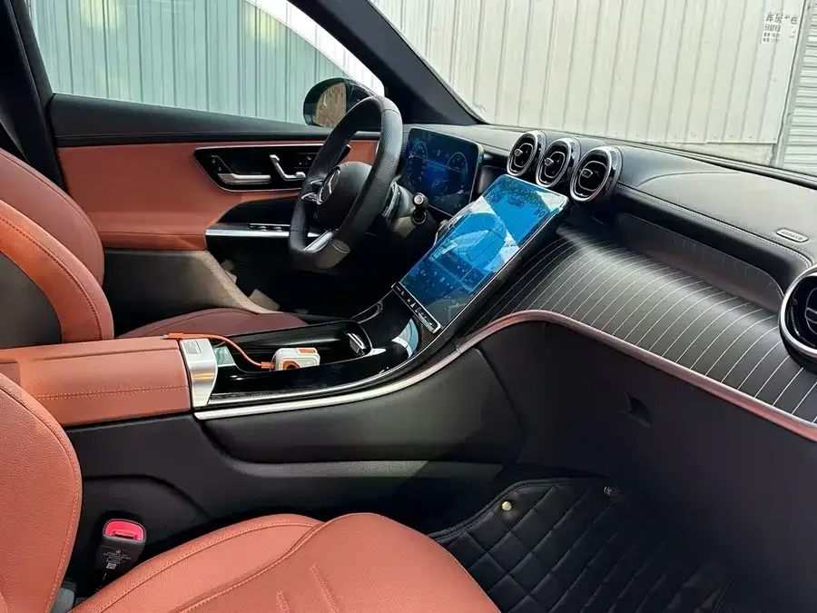 Mercedes-Benz GLC-Class Mercedes-Benz GLC 2023 GLC 260 L 4MATIC luxury 5-seater 2023 — миниатюра 2