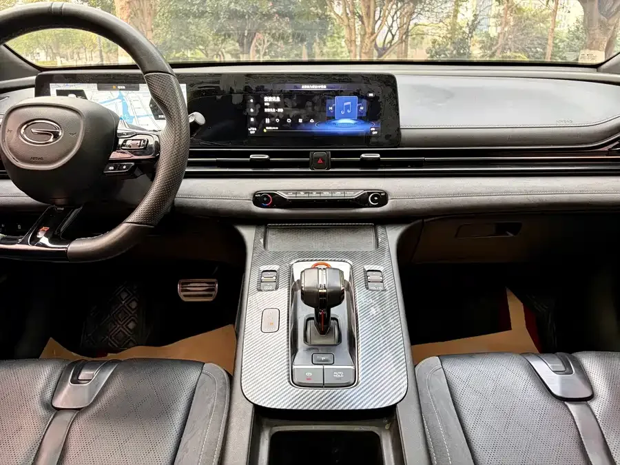 GAC Trumpchi Shadow Leopard Shadow Leopard 2023 400T Automatic R MAX 2023 — миниатюра 3
