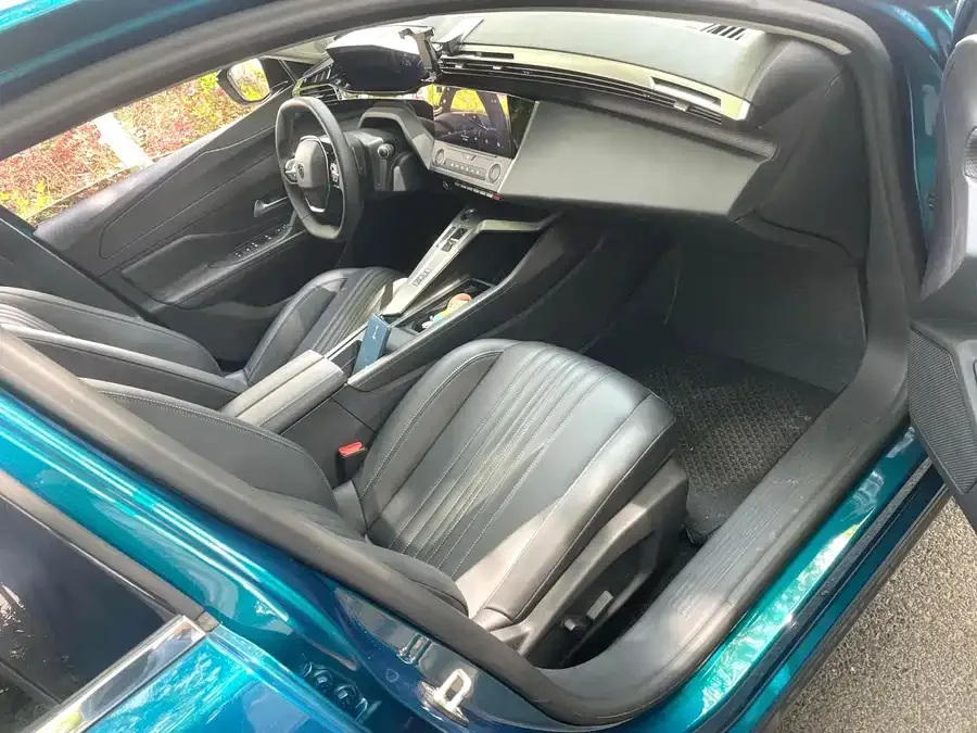 Peugeot 408X Peugeot 408X 2023 Gravity Edition 2023 — миниатюра 3