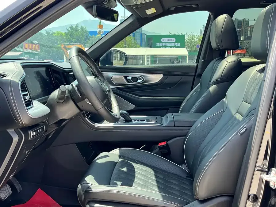 GAC Trumpchi GS8 Trumpchi GS8 2022 Pilot Series 2.0TGDI 4WD Luxury Smart Edition (7 Seaters) 2022 — миниатюра 2