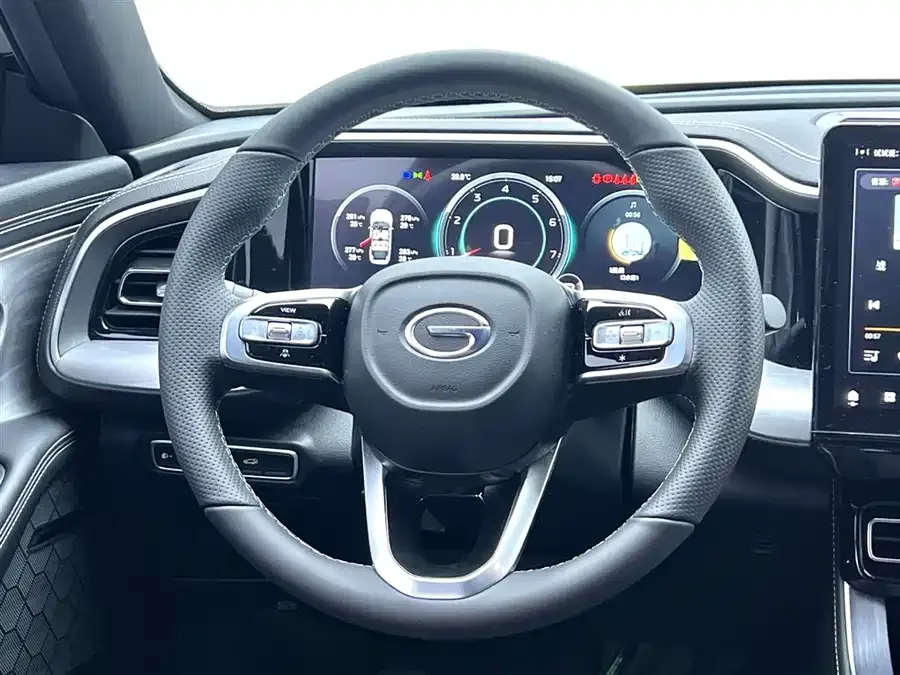 GAC Trumpchi GS8 Trumpchi GS8 2025 Pilot Series 2.0TGDI 2WD Luxury Edition 5 Seaters 2025 — миниатюра 5