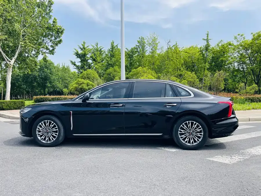 Hongqi H5 Hongqi H5 2024 1.5T DCT Zhilian Qiyun Edition 2023 — миниатюра 2