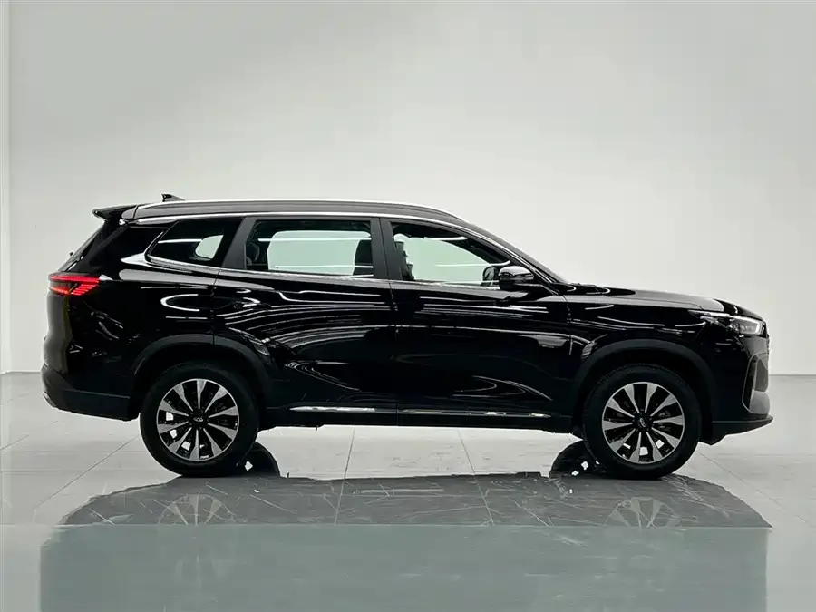 Chery Tiggo 8 PLUS Chery Tiggo 8 PLUS 2025 290TGDI DCT Pro Edition 2026 — миниатюра 4