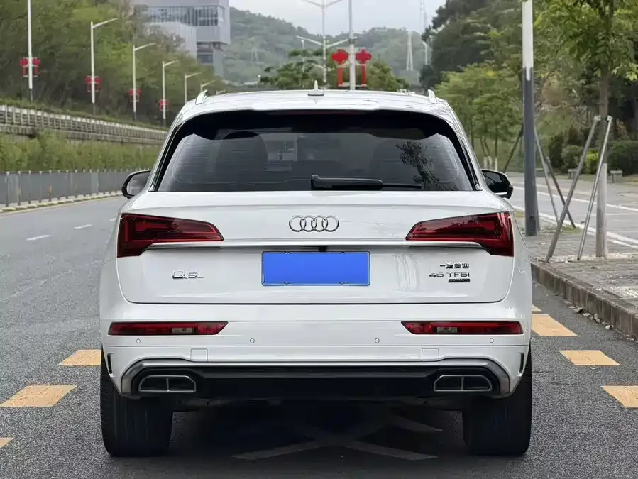 Audi Q5L 2022 45T luxury and dynamic model 2022 — миниатюра 2