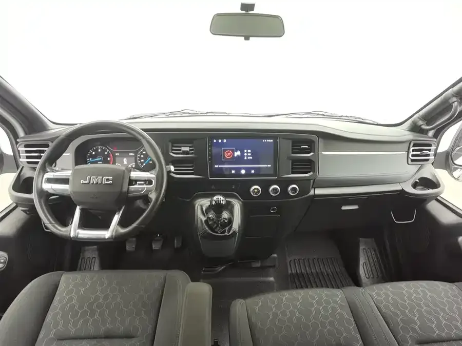 Jiangling Fushun Jiangling Fushun 2023 2.0T manual short-axle low-top commercial multi-purpose passenger car 6 seats double tailgate 2024 — миниатюра 2