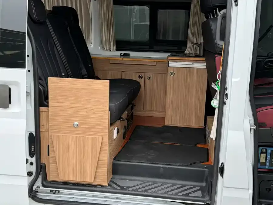 Jiangling Fushun Jiangling Fushun 2023 2.0T manual short-axle mid-top commercial multi-purpose passenger car 6 seats 2023 — миниатюра 2