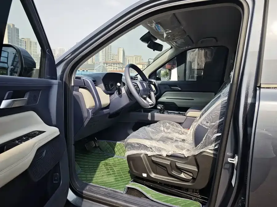 Jiangling Avenue Dadao 2024 Mountain Edition 2.3T Diesel Automatic Four-Wheel Drive Long Wheelbase Comfort Model 2025 — миниатюра 3