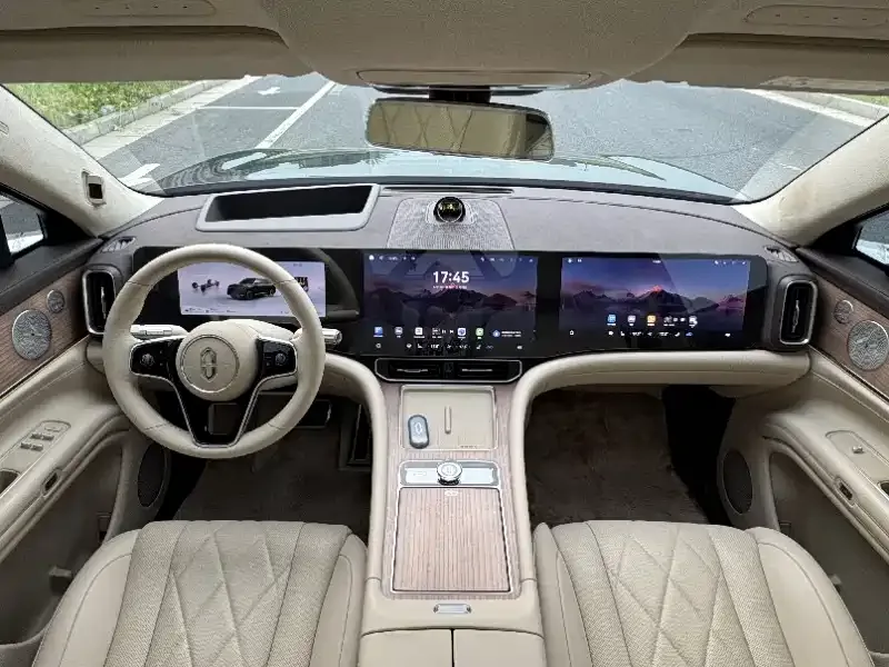 AITO M9 M9 2024 Extended Range Ultra Edition 42kWh 6-seater Edition 2024 — миниатюра 2