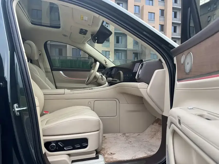 AITO M9 M9 2024 Extended Range Ultra Edition 42kWh 6-seater Edition 2024 — миниатюра 4