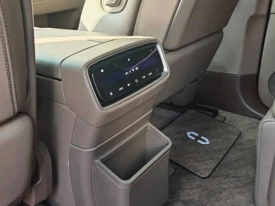 AITO M9 Wenjie M9 2024 Extended Range Max Edition 42kWh 6-seater Edition 2024 — миниатюра 3
