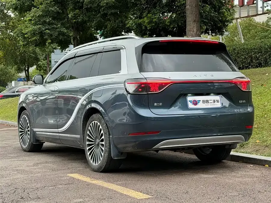 AITO M9 Wenjie M9 2024 Extended Range Max Edition 42kWh 6-seater Edition 2025 — миниатюра 4