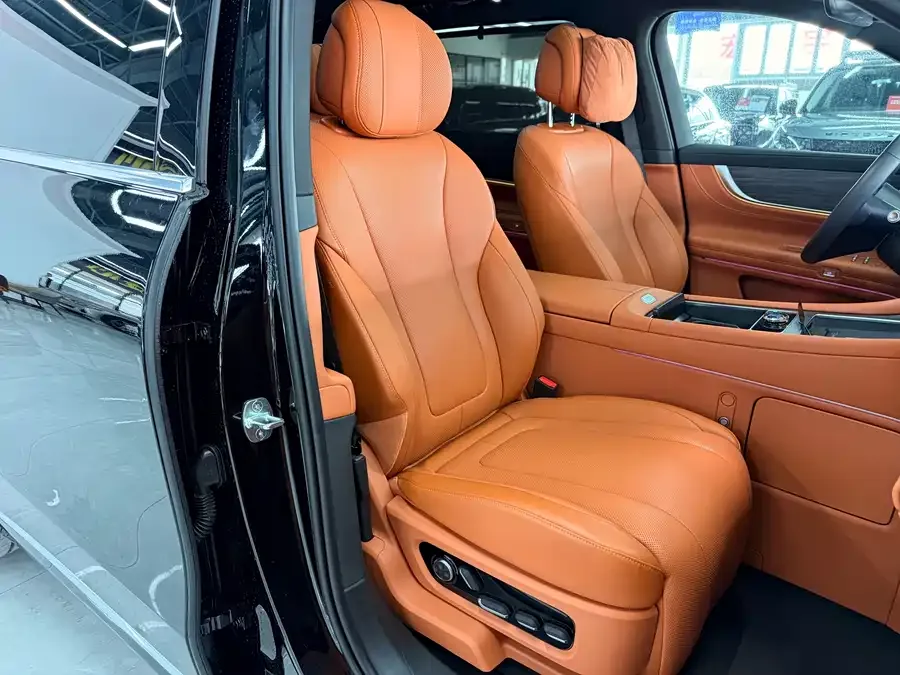 AITO M9 Wenjie M9 2025 Extended Range Max Edition 52kWh 6-Seater (192-line LiDAR) 2025 — миниатюра 5