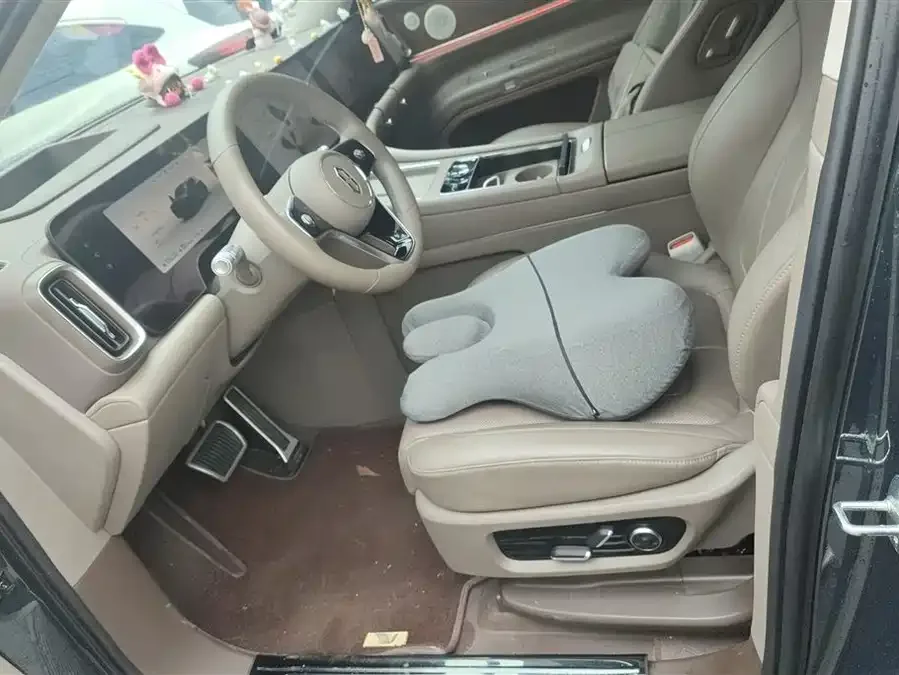 AITO M9 Wenjie M9 2024 Extended Range Ultra Edition 52kWh 5-seater Edition 2024 — миниатюра 3