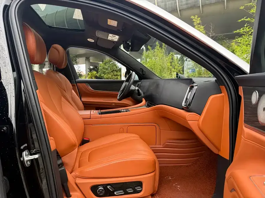 AITO M9 M9 2024 Extended Range Ultra Edition 42kWh 6-seater Edition 2024 — миниатюра 3