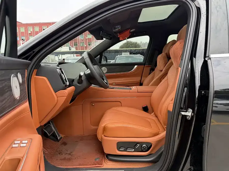 AITO M9 Wenjie M9 2025 Extended Range Max Edition 52kWh 5-Seat Version (192-line LiDAR) 2025 — миниатюра 3