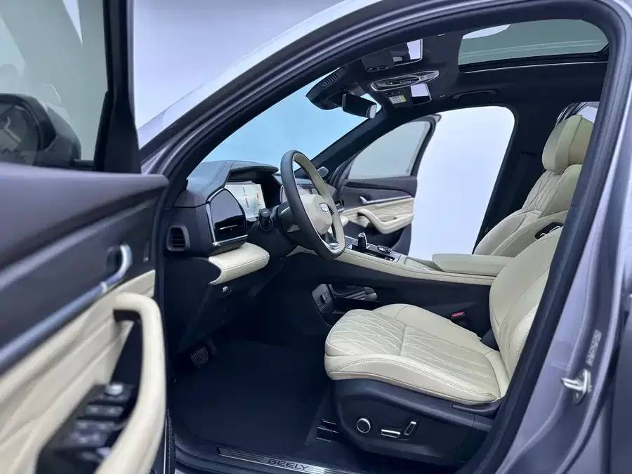 Geely Monjaro Xingyue L 2025 Dongfangyao 2.0TD Automatic Star-gazing Edition 2025 — миниатюра 4