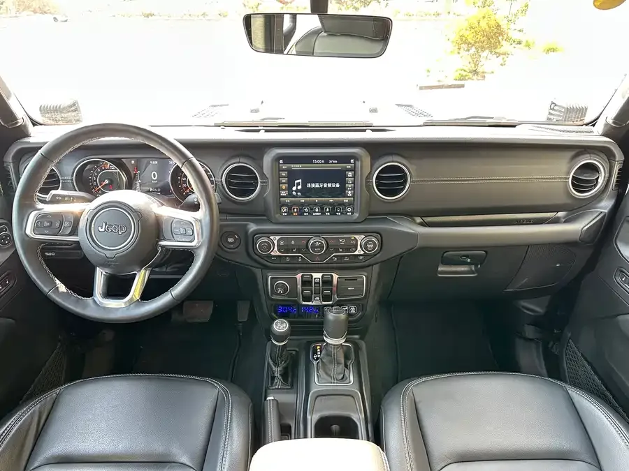 Jeep Gladiator Gladiator 2022 3.6L advance version 2023 — миниатюра 3