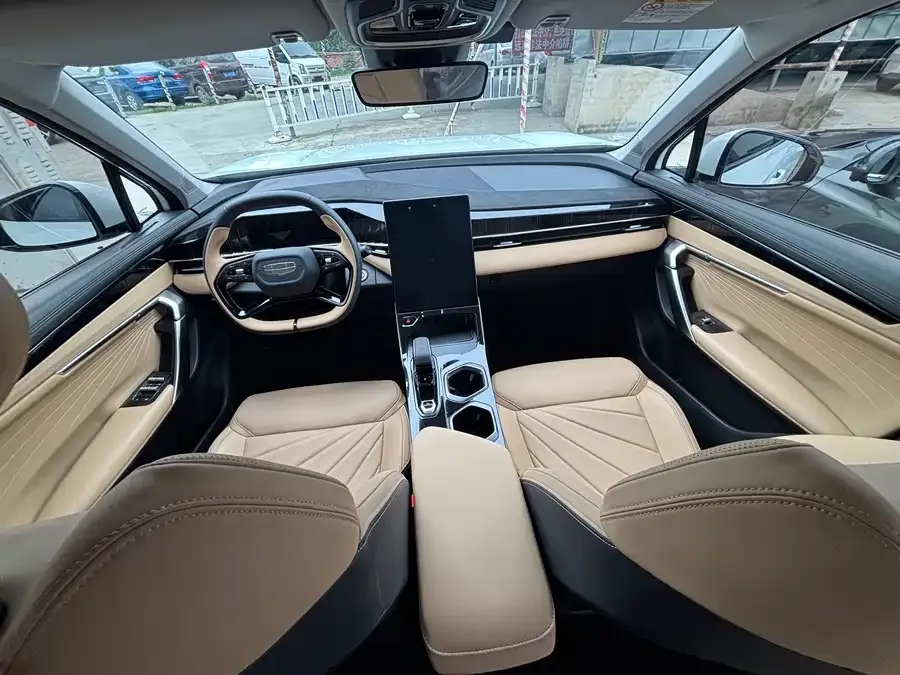 Geely Atlas L Boyue L 2023 1.5TD DCT Premium Edition 2024 — миниатюра 3