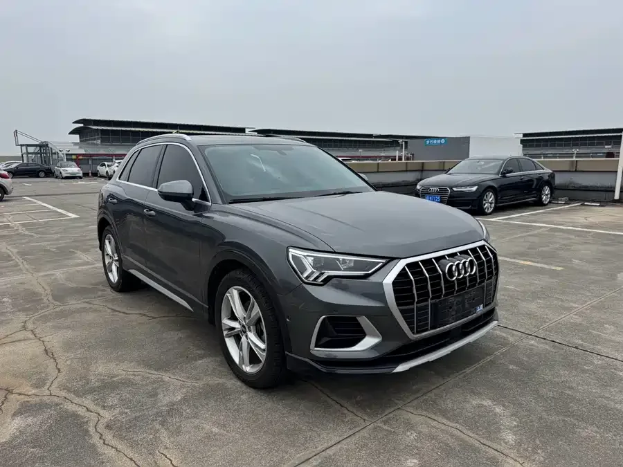 Audi Q3 2022 35 TFSI Fashionable and Elegant 2022 — миниатюра 3