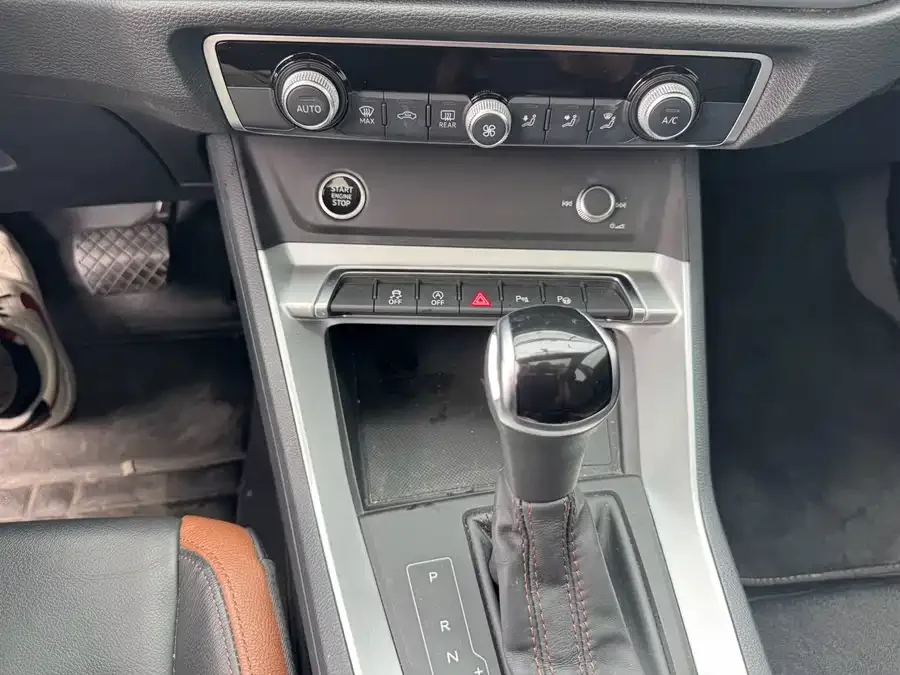 Audi Q3 2022 35 TFSI Fashionable and Elegant 2022 — миниатюра 4