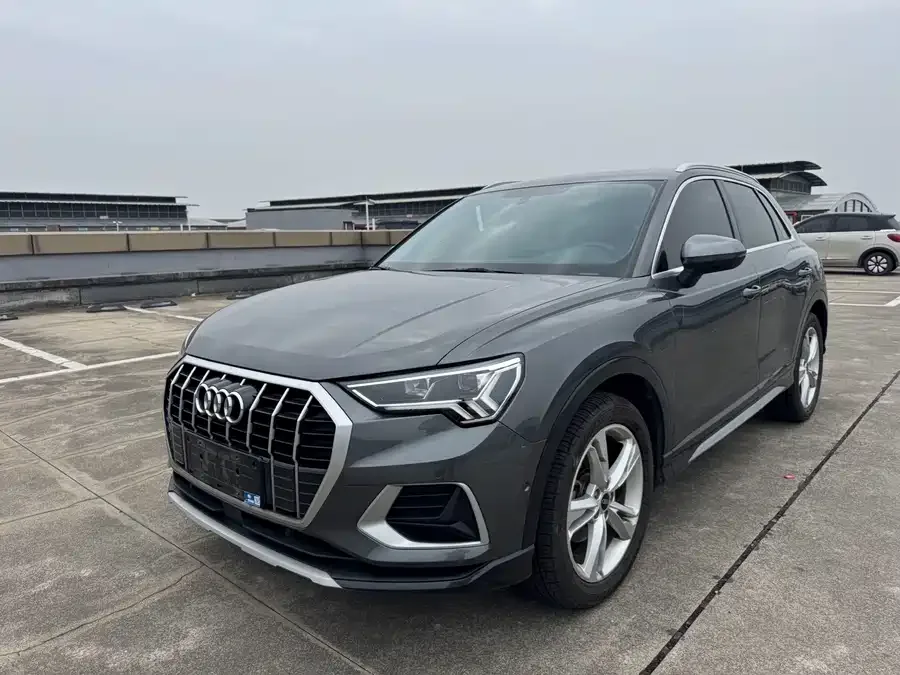 Audi Q3 2022 35 TFSI Fashionable and Elegant 2022 — фото 1, купить с доставкой в Москву