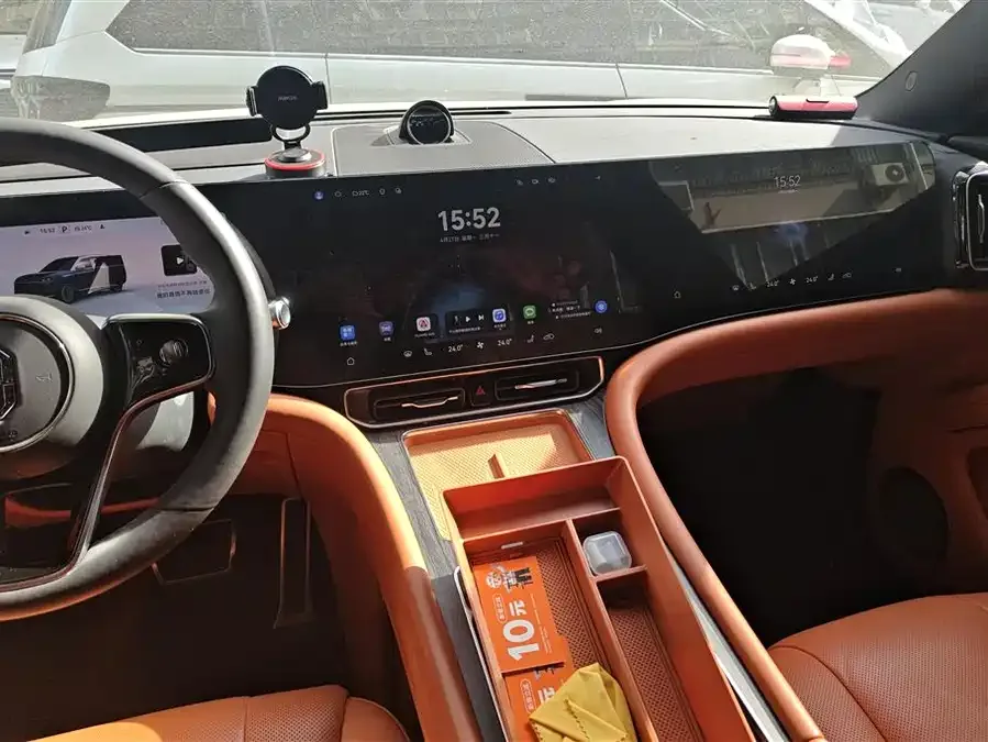 AITO M9 Wenjie M9 2024 Extended Range Max Edition 42kWh 6-seater Edition 2024 — миниатюра 4