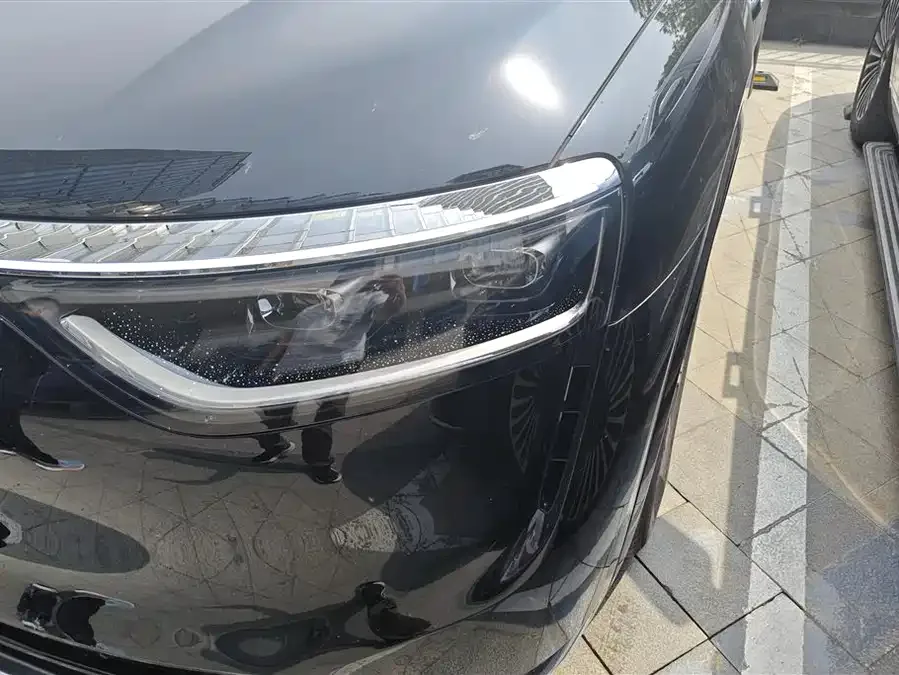 AITO M8 Wenjie M8 2025 Extended Range Max+ Version 53.4kWh 6-Seater (192-line LiDAR) 2025 — миниатюра 2