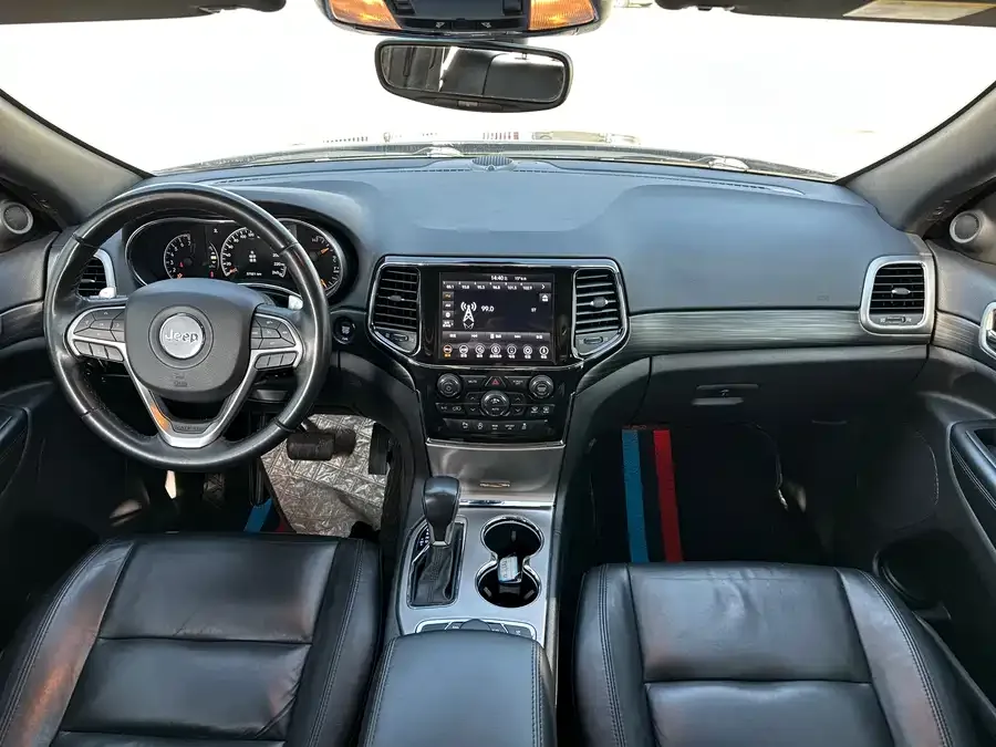 Jeep Grand Cherokee Grand Cherokee (Imported) 2020 3.0L Elite Navigation Edition 2022 — миниатюра 4