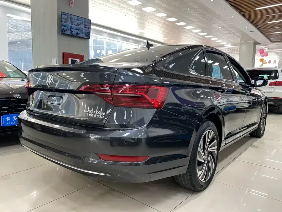 Volkswagen Sagitar 2022 Sagitar 280TSI DSG Flying Edition 2022 — миниатюра 3