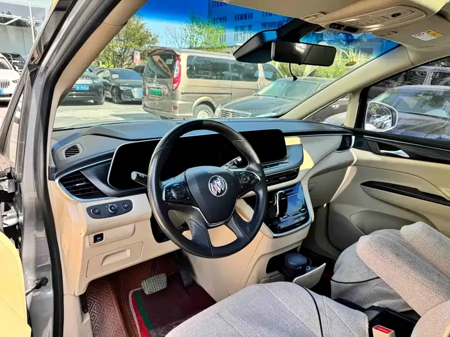 Buick GL8 2023 ES Lu Zun Premium Edition 2023 — миниатюра 2