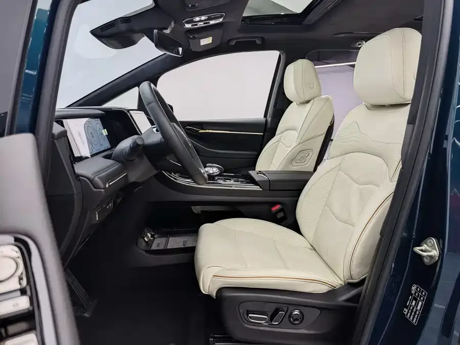 GAC Trumpchi M8 Trumpchi M8 2023 Grandmaster Series Dual Engine Flagship Edition 2023 — миниатюра 2