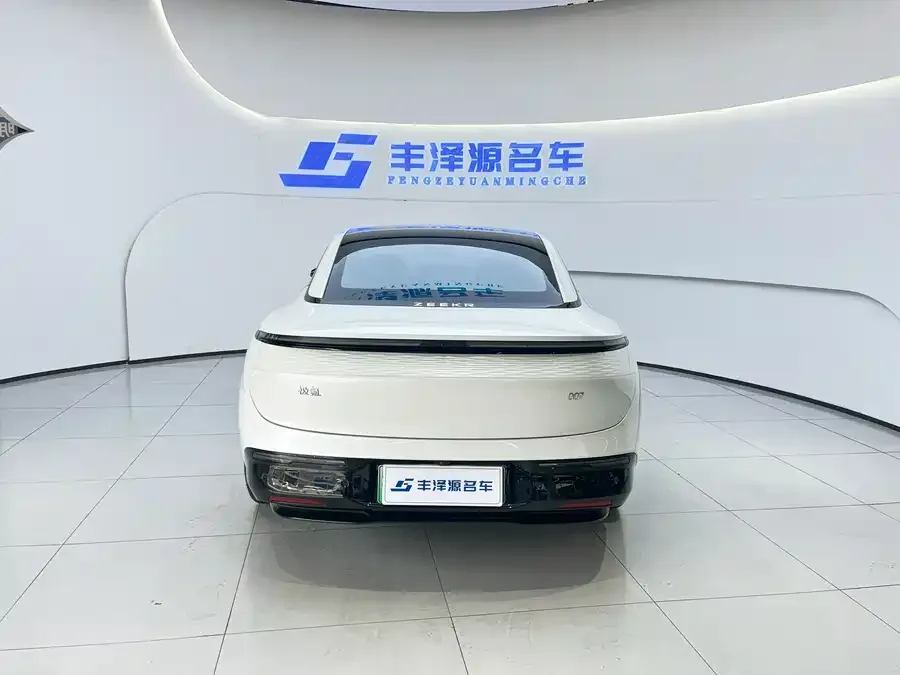 Zeekr 007 Zeekr 007 2025 rear-wheel drive smart driving version 75kWh 2026 — миниатюра 2