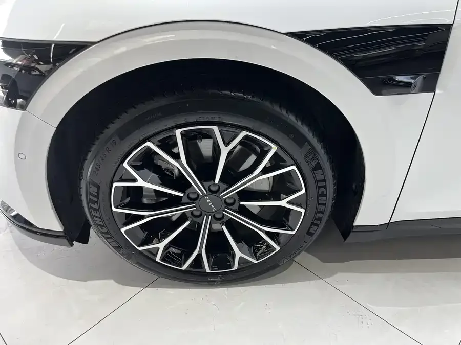 Zeekr 007 Zeekr 007 2025 rear-wheel drive smart driving version 75kWh 2026 — миниатюра 4