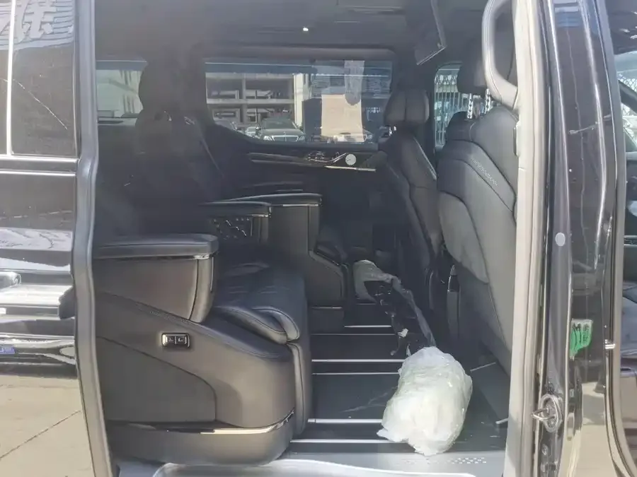Zeekr 009 Zeekr 009 2024 seven-seat aisle version 108kWh 2025 — миниатюра 5