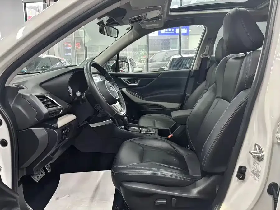 Subaru Forester 2022 Forester 2.0i AWD Ultimate Edition EyeSight 2022 — миниатюра 2