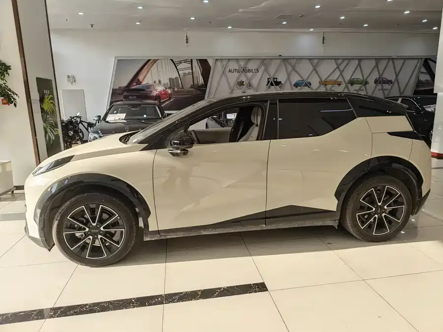 Zeekr X Zeekr X 2025 four-seat rear-wheel drive cube version 2024 — миниатюра 4