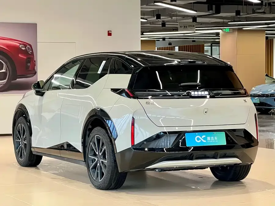 Zeekr X Zeekr X 2025 four-seat rear-wheel drive cube version 2024 — миниатюра 2
