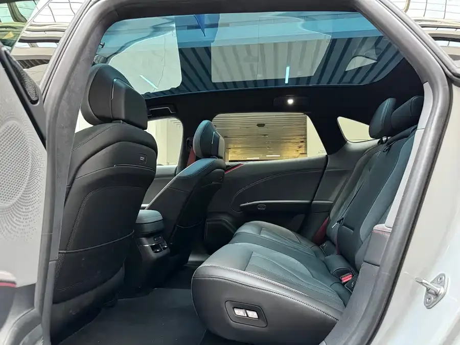 Zeekr 007GT Zeekr 007GT 2025 All-Wheel Drive Smart Edition 75kWh 2025 — миниатюра 4