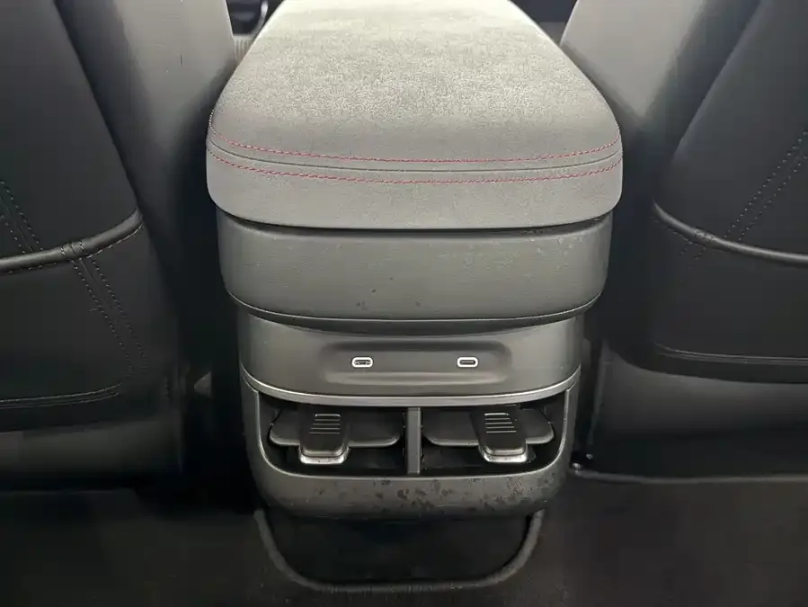 Zeekr 007GT Zeekr 007GT 2025 All-Wheel Drive Smart Edition 75kWh 2025 — миниатюра 3