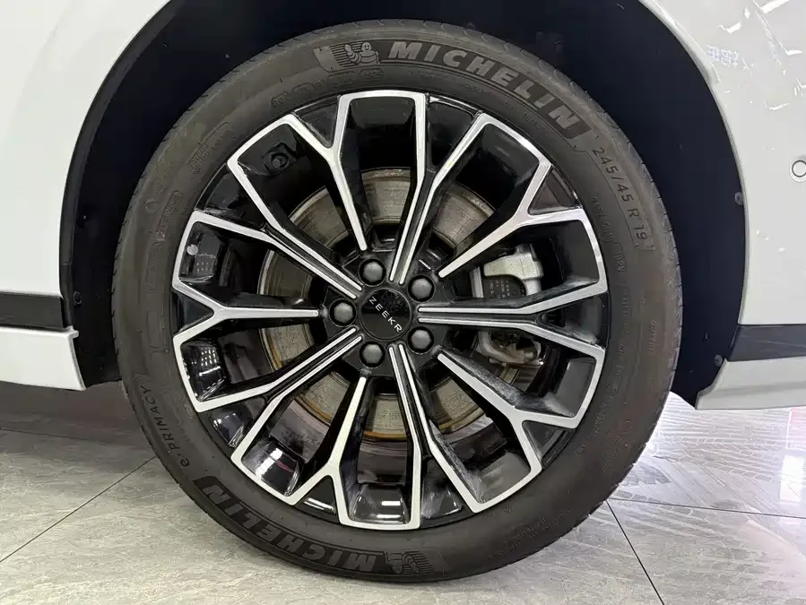 Zeekr 007GT Zeekr 007GT 2025 All-Wheel Drive Smart Edition 75kWh 2025 — миниатюра 4