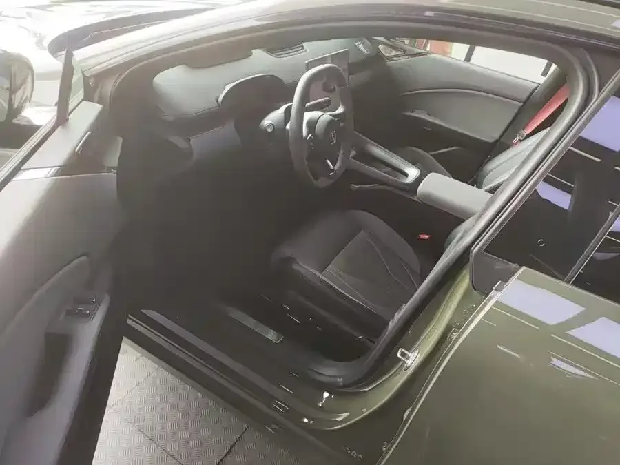 Zeekr 007GT Zeekr 007GT 2025 Long-Range Rear-Wheel Drive Smart Driving Edition 100kWh 2025 — миниатюра 3