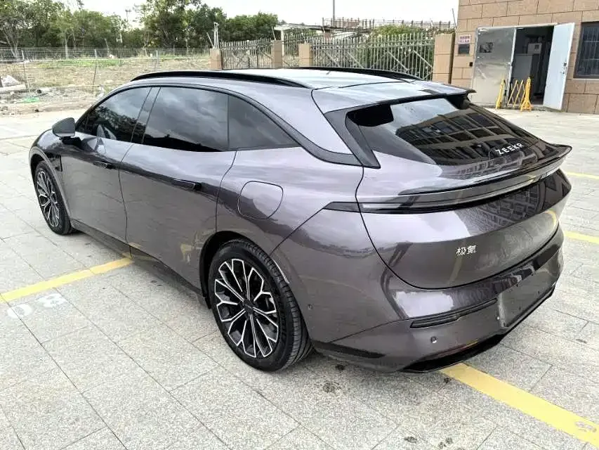 Zeekr 007GT Zeekr 007GT 2025 rear-wheel drive intelligent driving version 75kWh 2025 — миниатюра 3
