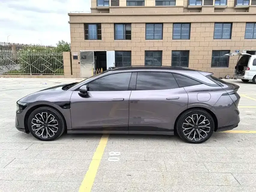 Zeekr 007GT Zeekr 007GT 2025 rear-wheel drive intelligent driving version 75kWh 2025 — миниатюра 5