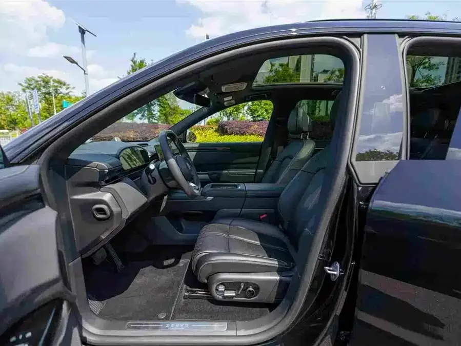 Zeekr 7X Zeekr 7X 2025 100kWh Long-range Rear-wheel Drive Smart Driving Edition 2024 — миниатюра 3