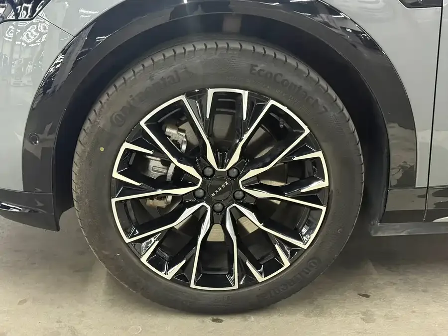 Zeekr 7X Zeekr 7X 2025 75kWh RWD Smart Driving Edition 2025 — миниатюра 2