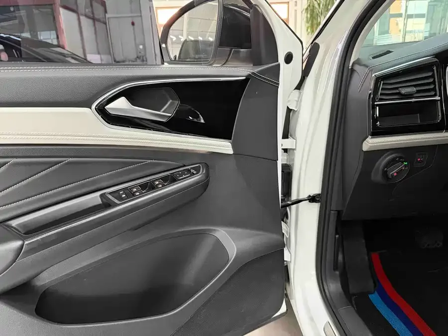 Jetta VS7 Jetta VS7 2022 Panda Edition 1.4T Automatic Enjoy Edition Pro 2023 — миниатюра 3